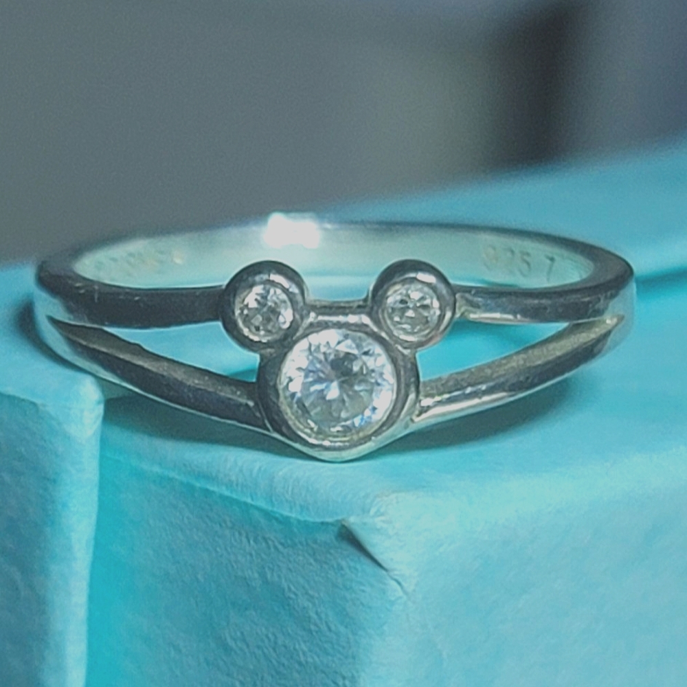 Adorable Disney Treasures Mickey Mouse Sterling Silver & White Topaz Ring